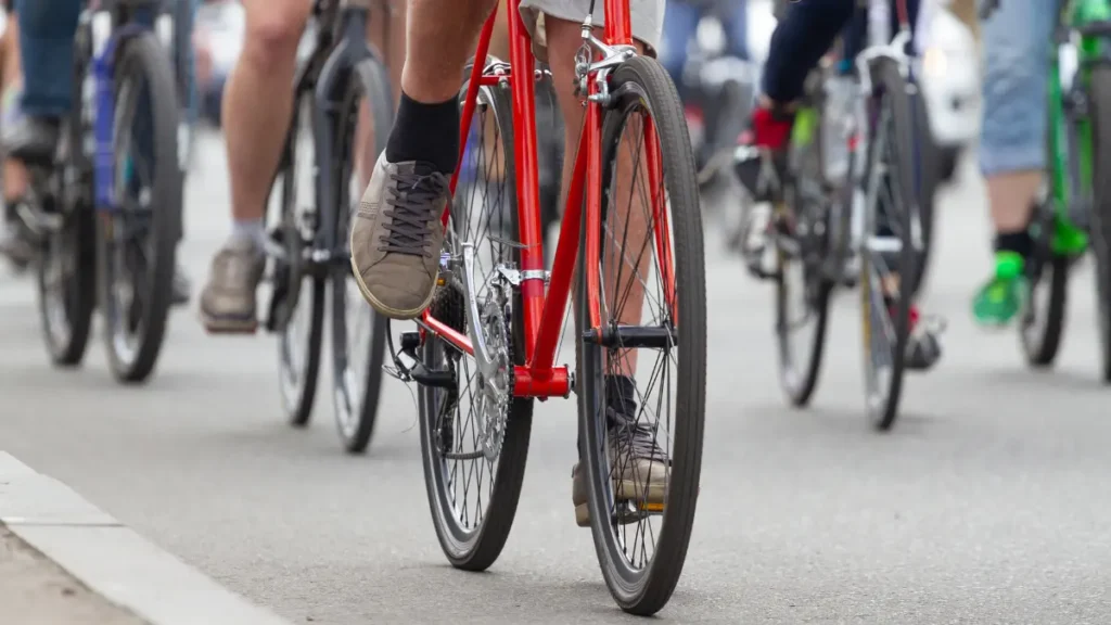 Bicicleta fortalece o joelho