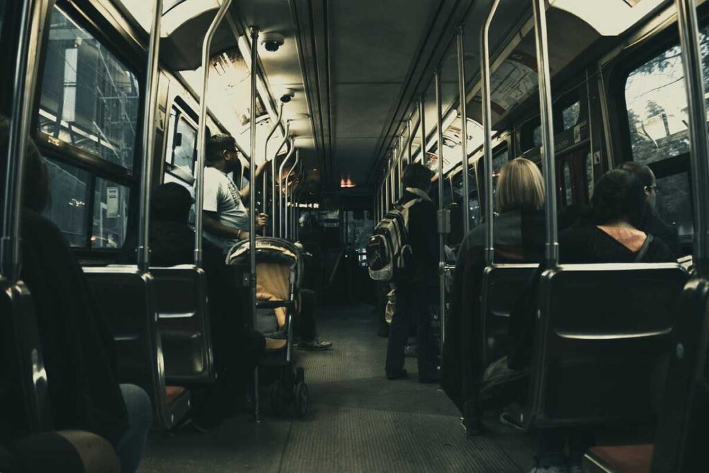 Guia Prático: Como Comprar Passagens de Ônibus Online com Segurança e Bons Preços Guia Prático: Como Comprar Passagens de Ônibus Online com Segurança e Bons Preços