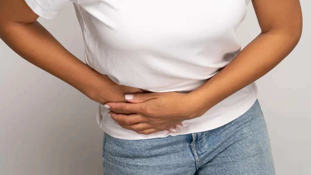 Dor no lado direito da barriga